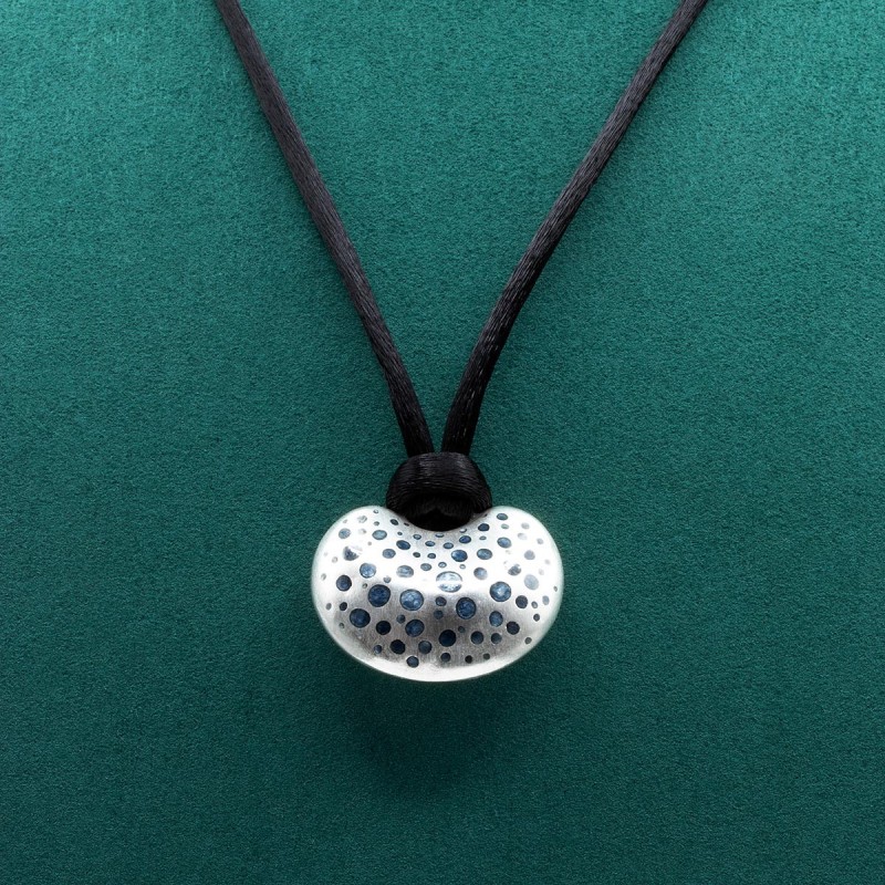 Collier en argent de luxe avec diamant et émail – Bijoux Kiki Fornell